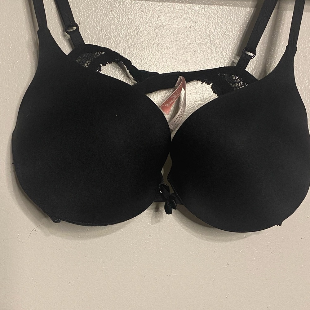 Victoria's Secret  Angels Black Lace Bra - Picture 7 of 8